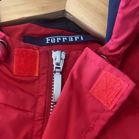 Ferrari Official Lightweight Jacket size 10 Kids - like new condition - Picture 6 of 7
